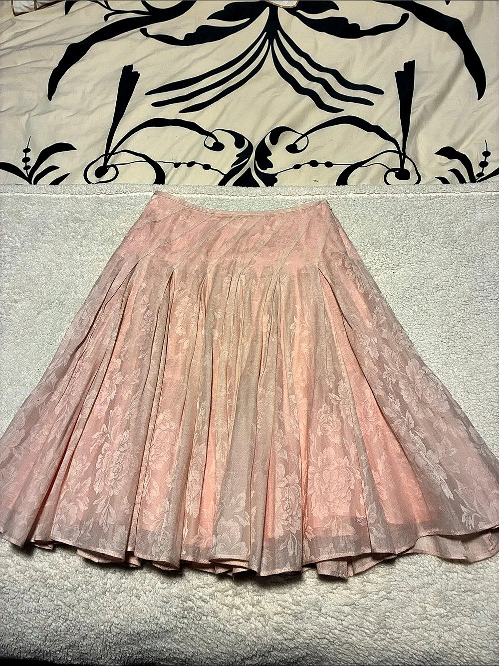 Banana Republic Floral Pleated Midi Skirt in Pink Size 0 Like New
